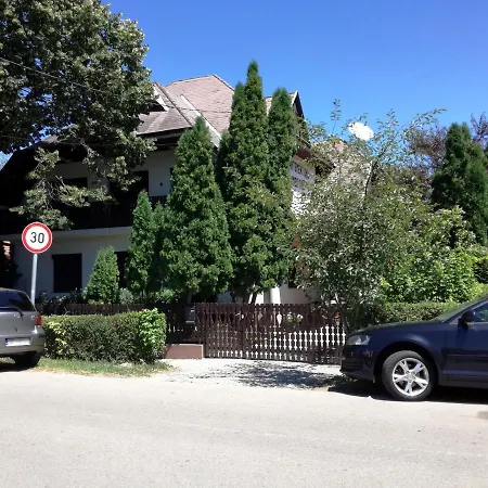 Affittacamere Polski Dom Wczasowy Nad Balatonem *